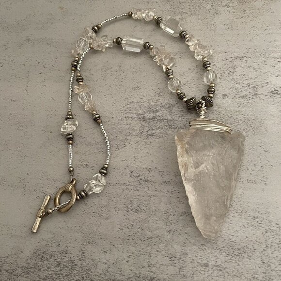 Genuine Rock Crystal Arrowhead Pendant Beaded Necklace Toggle Clasp 18" Length - Picture 2 of 6